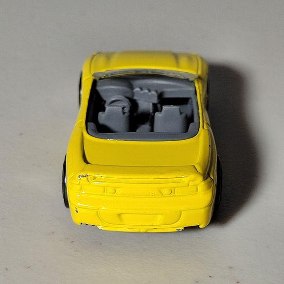 Vintage 1994 Matchbox 1:60 Mitsubishi 3000GT Spyder Yellow Convertible Pre-Owned - Picture 3 of 9